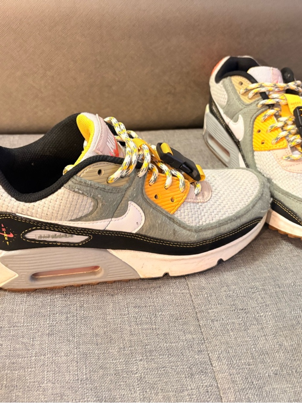 Nike air max Sneakers - size 7 women 5.5 men